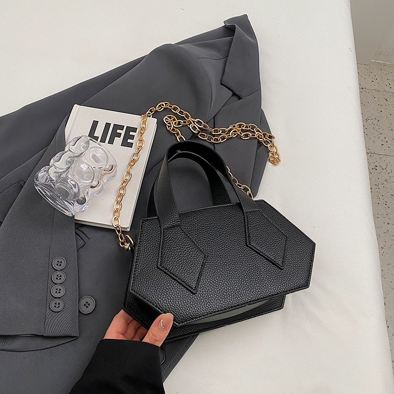 Simple chain shoulder casual trendy handbag, new bag, women's fashionable and stylish crossbody bag