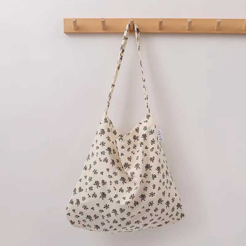 CMM New Fresh Floral Canvas Bag From Dongdaemun South Korea Versatile Underarm Bag for Women the Street Unit Price Bag Large Capacity Womens Bag