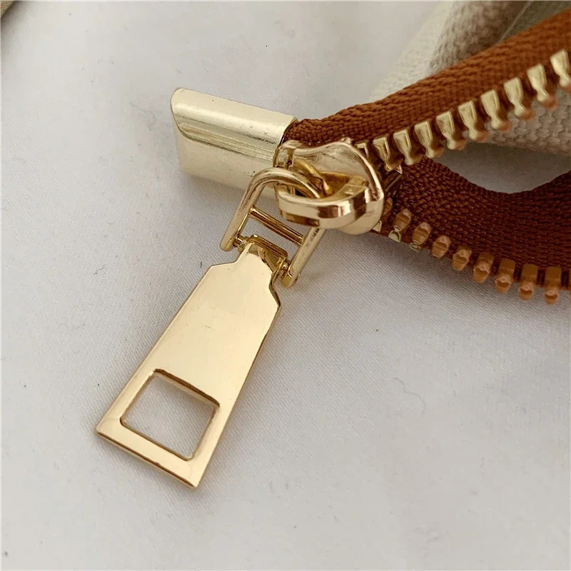 Niche Canvas Bag Autumn/Winter Fashion Edition Handbag Large Capacity Korean Communication Handbag 241008