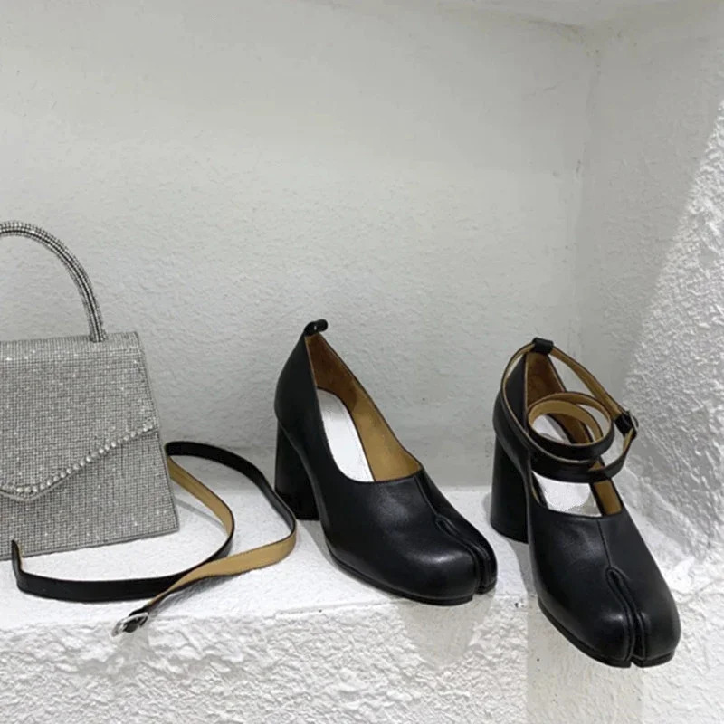 2024 Vintage Spring Fashion Slipt Toe Women Pumps Chunky Round Strap Buckle High Heels Red Leather Shoes Women 241010