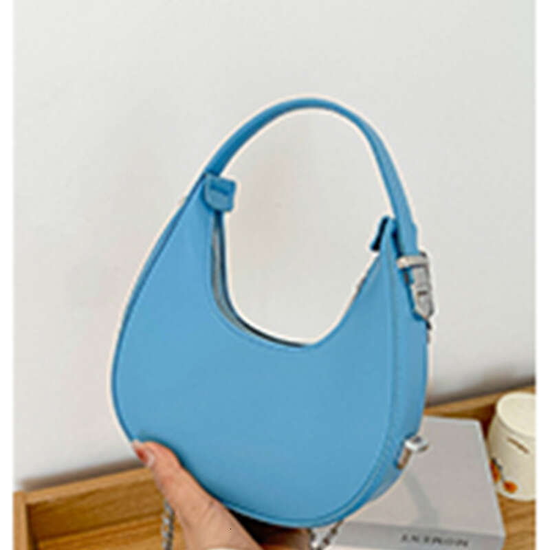 Chain Summer Versatile Underarm Luxury and Small Crowned Crescent Women's Fashion One Shoulder Diagonal Straddle Bag
