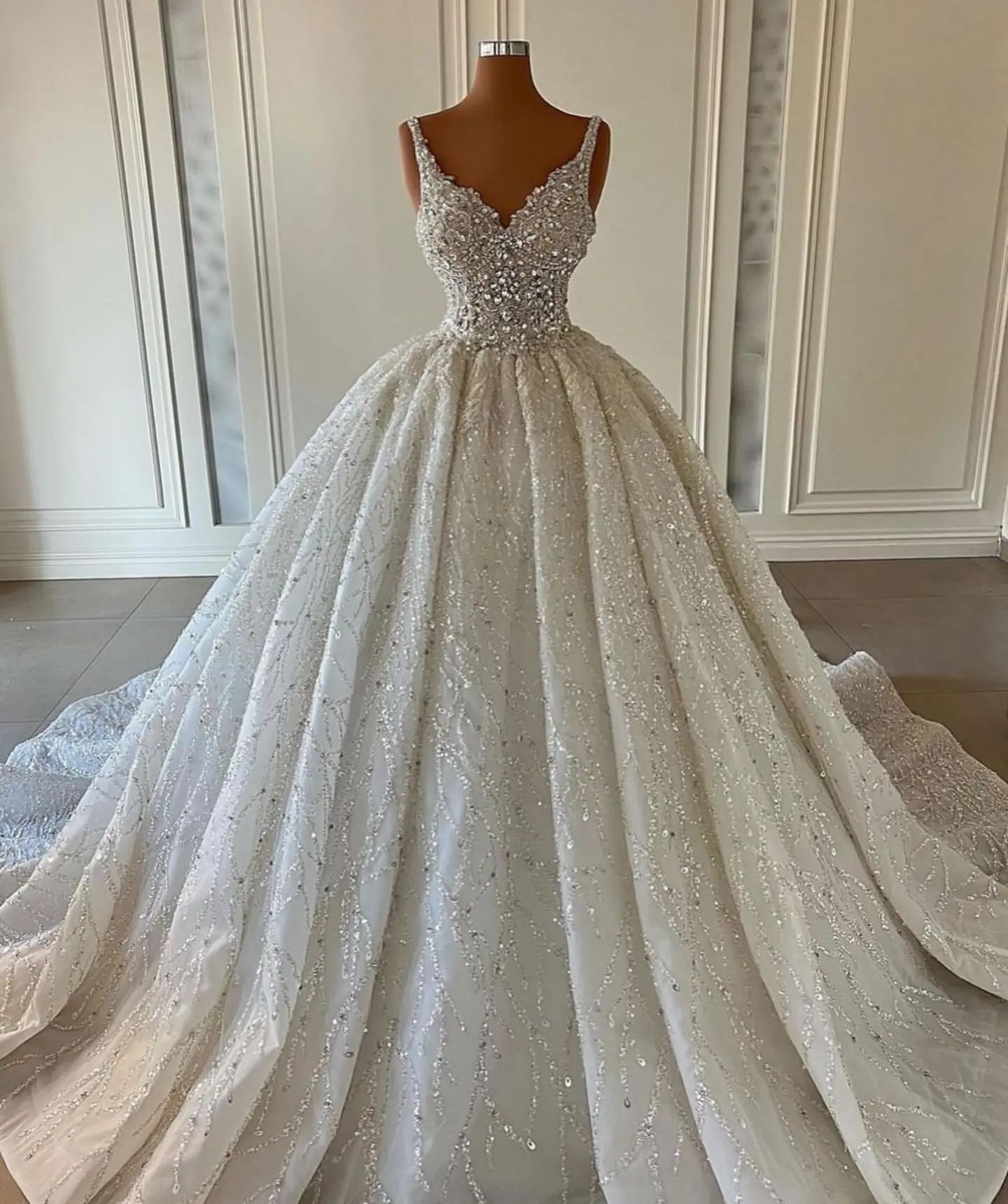 Crystal beaded ball gown Wedding Dress princess straps wedding dresses ruched sweep train Dubai r custom made Bridal gowns