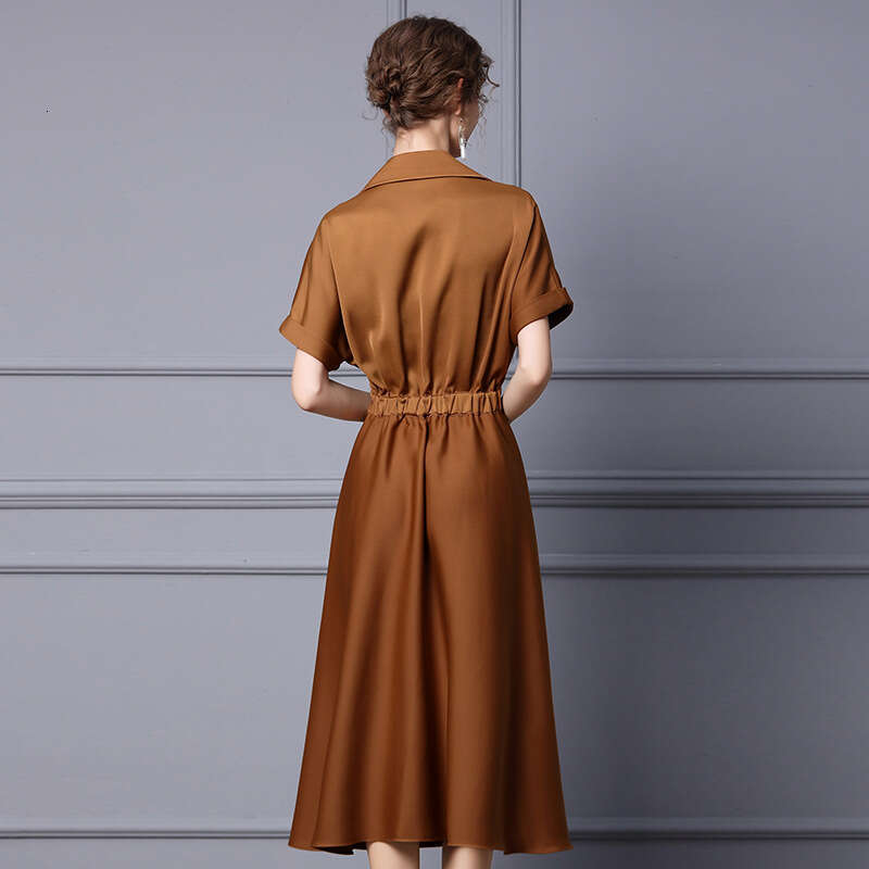 pear shaped figure dress for women in the summer of 2024 new shirt with off shoulder sleeves and waist cinching slimming A-line skirt