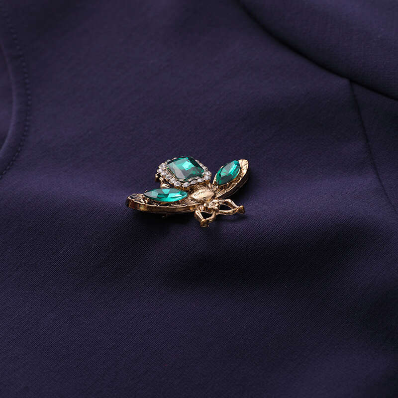 Smart and high-end dress for women 2024 new autumn outfit commuting style covering the stomach reducing age showing off figure hip hugging skirt