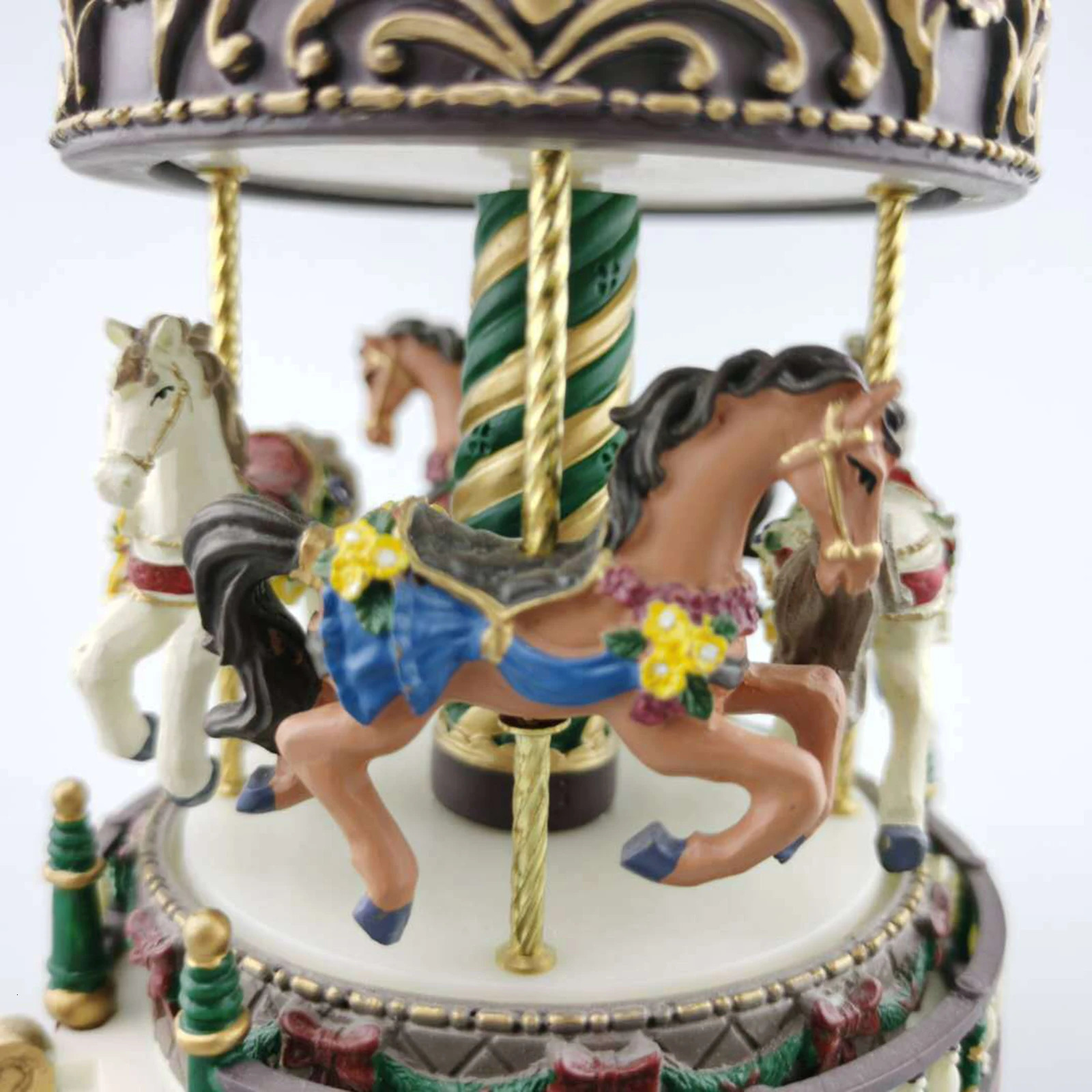 Carousel Music Box Christmas Gift Creative Resin Crafts Decoration 100 Speakers 241007