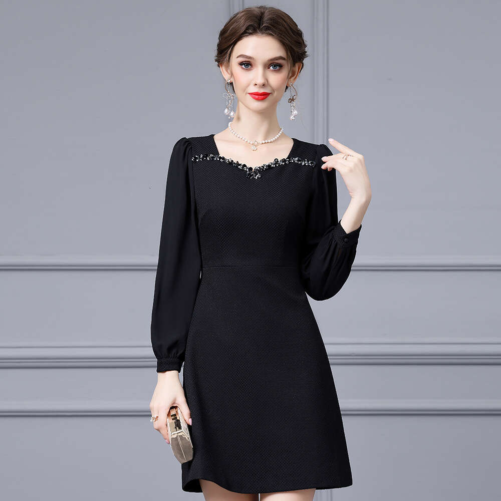 handmade nail diamond high waisted A-line 2024 new model socialite temperament black long sleeved heart-shaped collar dress