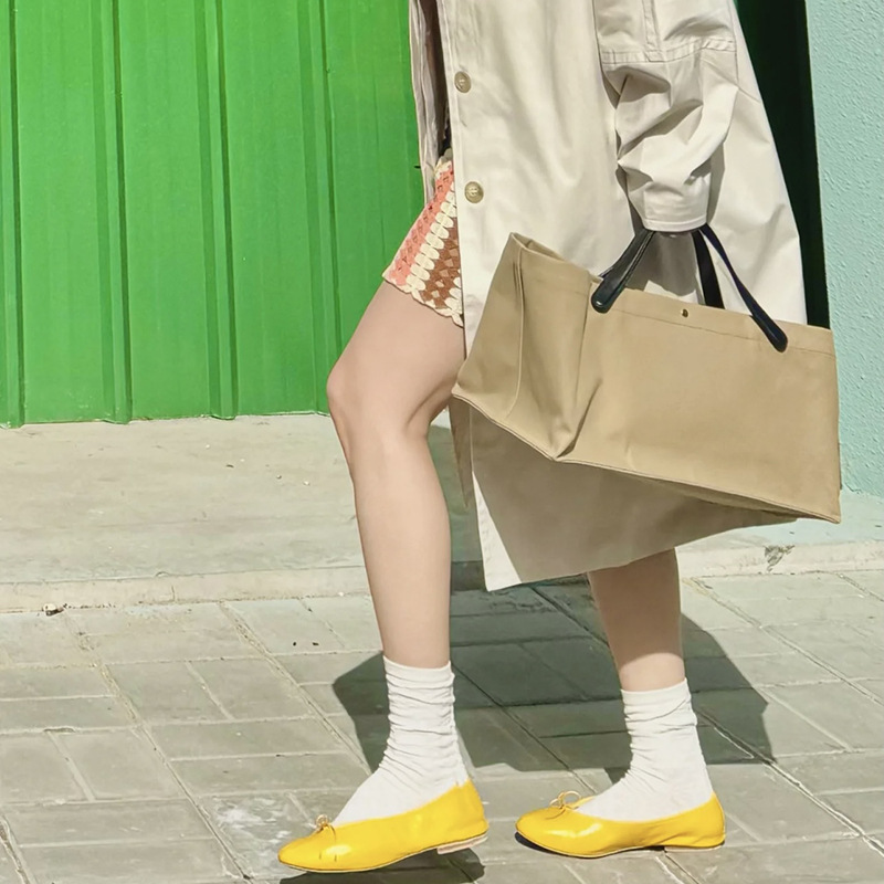 10A Hot Minimalist Tote: Old Money ROW Commuting Large Capacity Spacious Designer Bag, Foldable, Celebrity Favorite, Elegant Trendy Designer Classic canvas