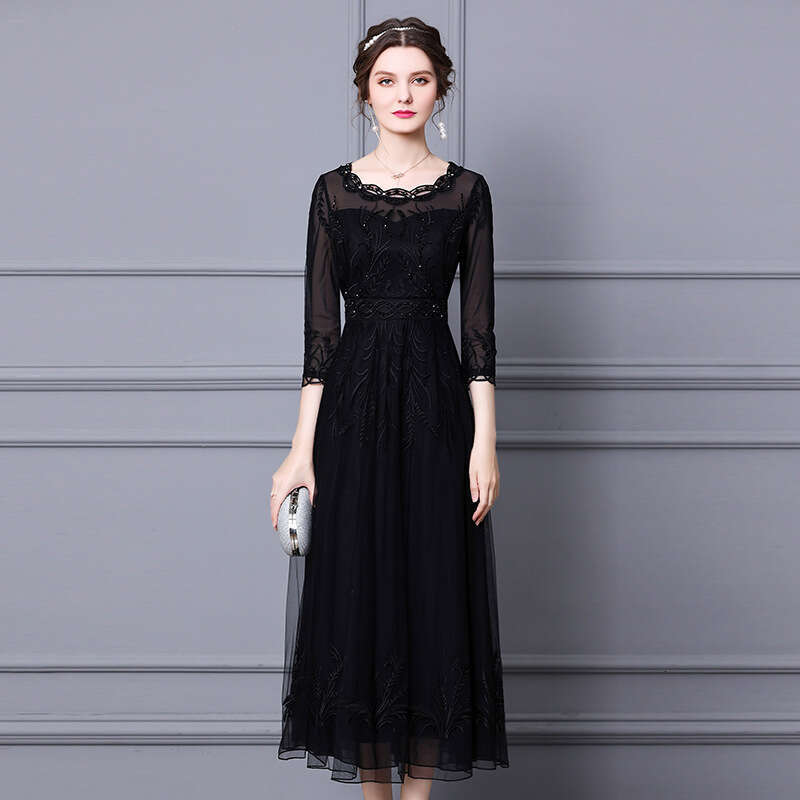 Red Goddess Style 2024 Autumn Dress New High end Heavy Industry Embroidery Annual Meeting Dress