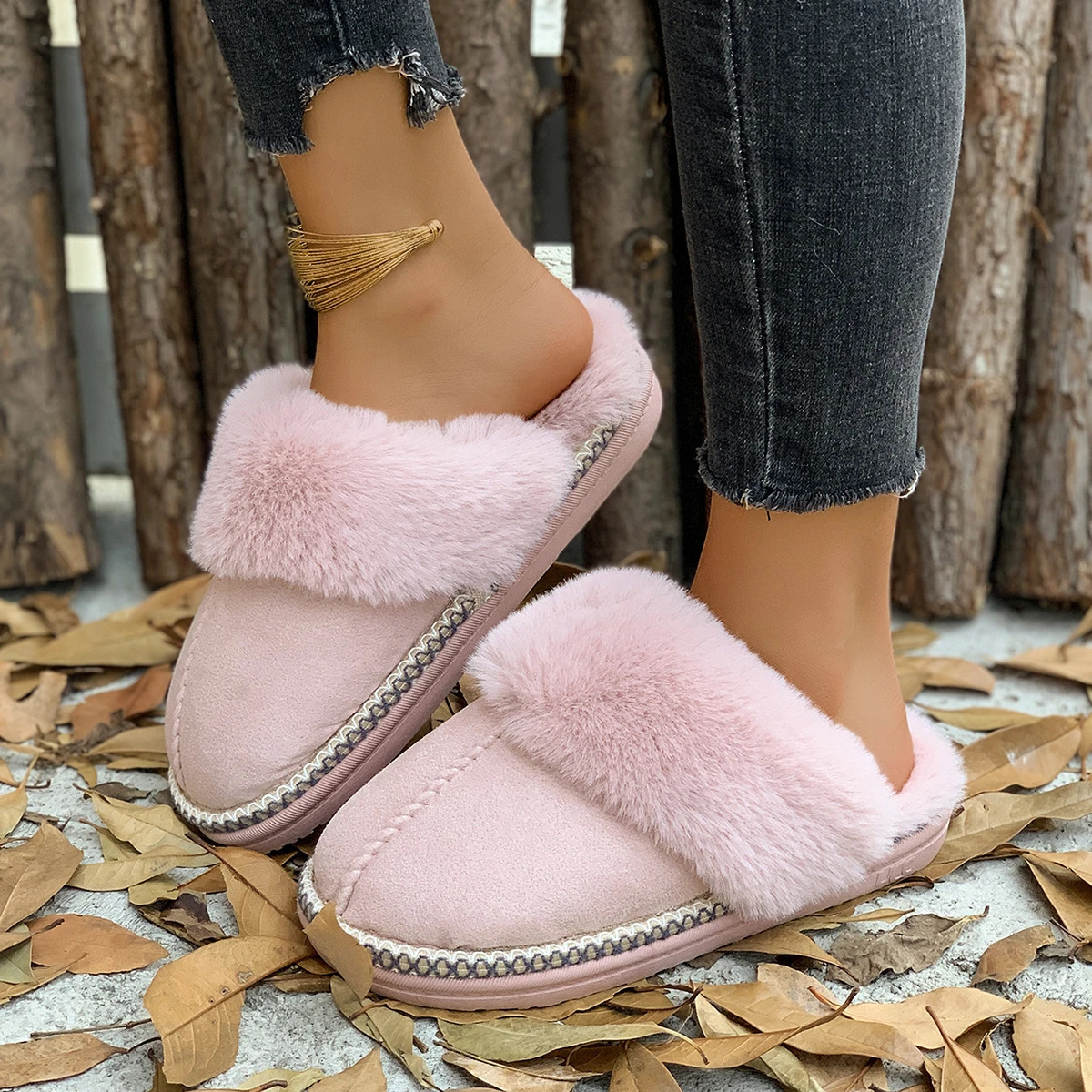 Autumn and winter fashion faux fur slider for women closed soft sole cotton slider for women comfortable and fluffy plush tablet home slider for women
