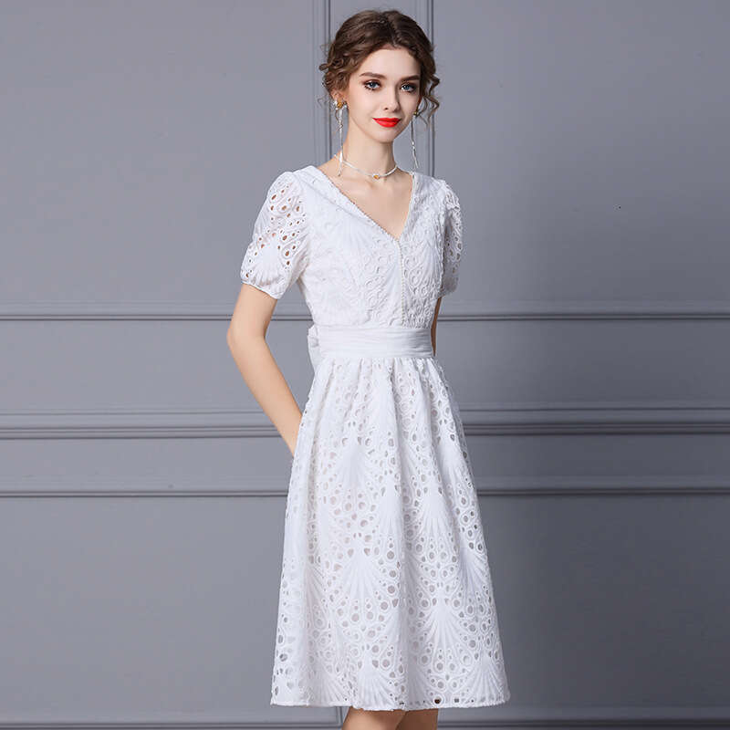 white dress 2024 new womens summer V-neck belt with cinched waist for slimming fairy lace A-line skirt