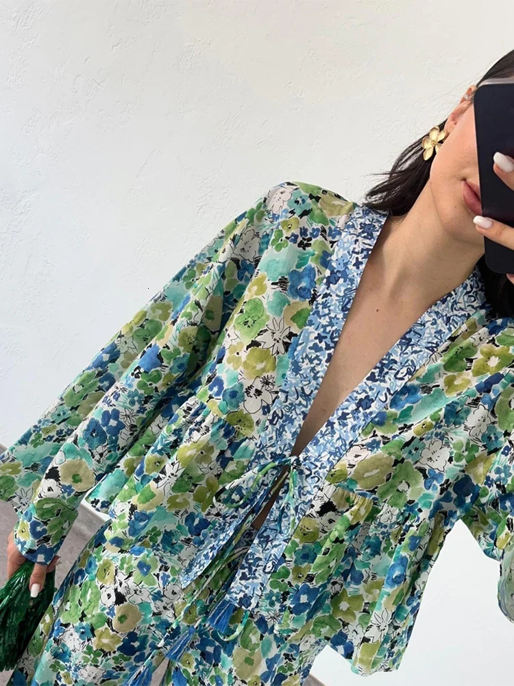 Fashion printed two-piece set for womens fashion loose long sleeved lace top with wide legs Trouser 2-piece set for womens commuting set 241010