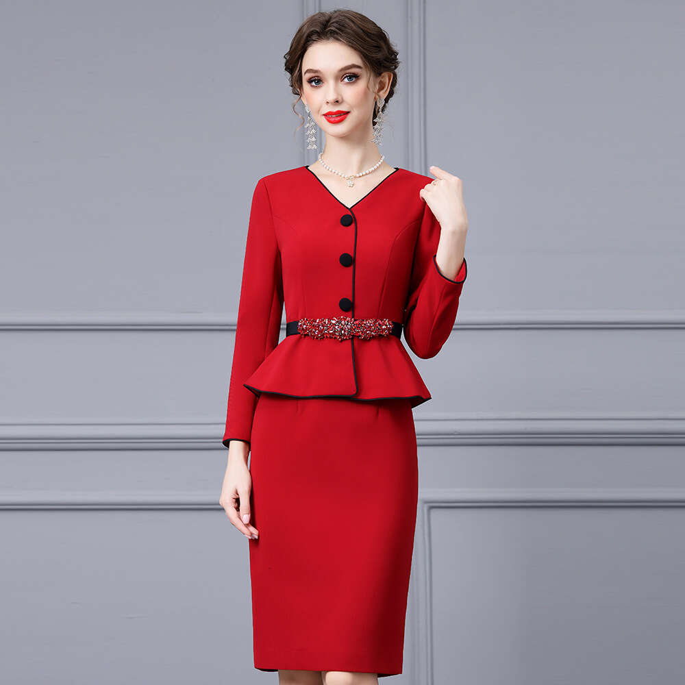 red diamond studded waistband waist cinching fake two-piece hip hugging skirt high-end luxury temperament dress 2024 autumn new item
