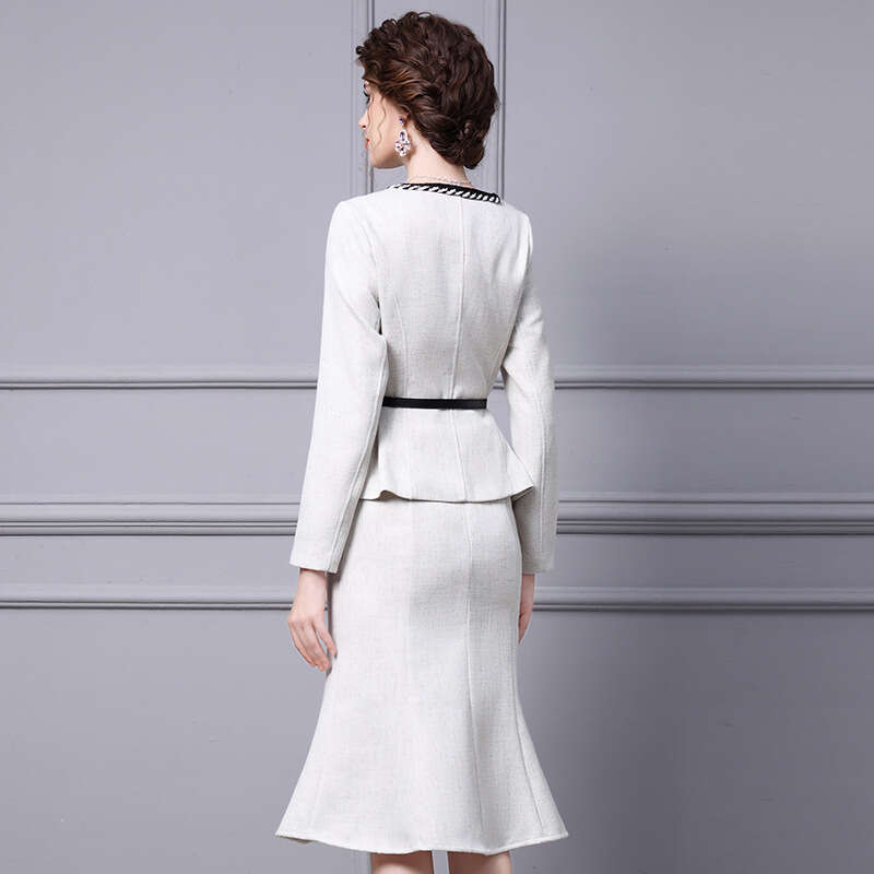 Smart and luxurious high-end autumn 2024 new slim fit round neck jacket over knee fish tail skirt two-piece set