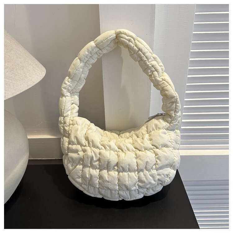 Korean version fashionable versatile large capacity cotton clothing for women 2023 winter new popular diamond grid underarm shoulder bag