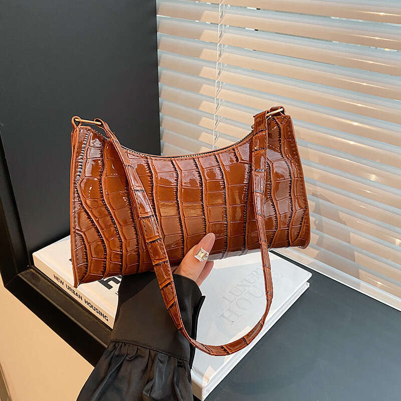 Stone patterned armpit 2024 autumn new Korean version trendy candy color niche office hand-held shoulder bag