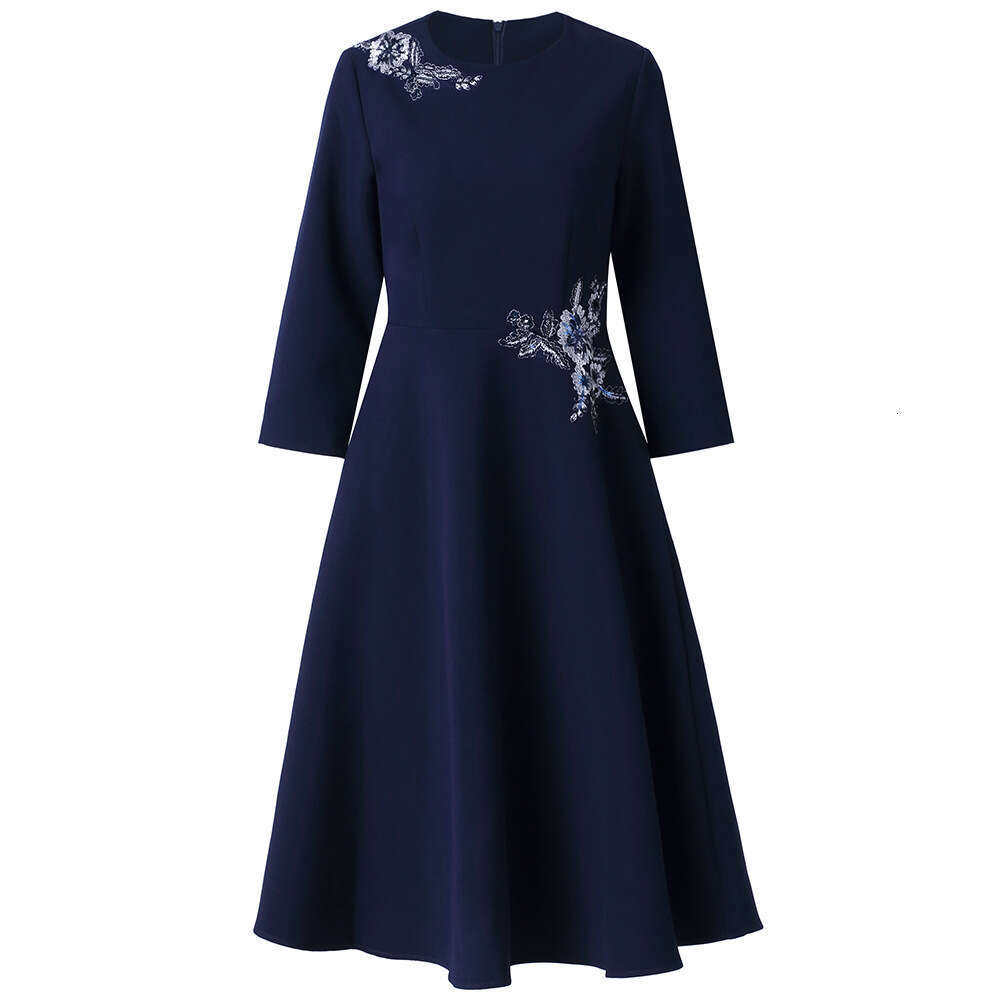 Heavy Industry Embroidered Waist Wide Swing Dress for Commuting Light and Mature Skinny A-line Skirt 2024 Autumn New Style