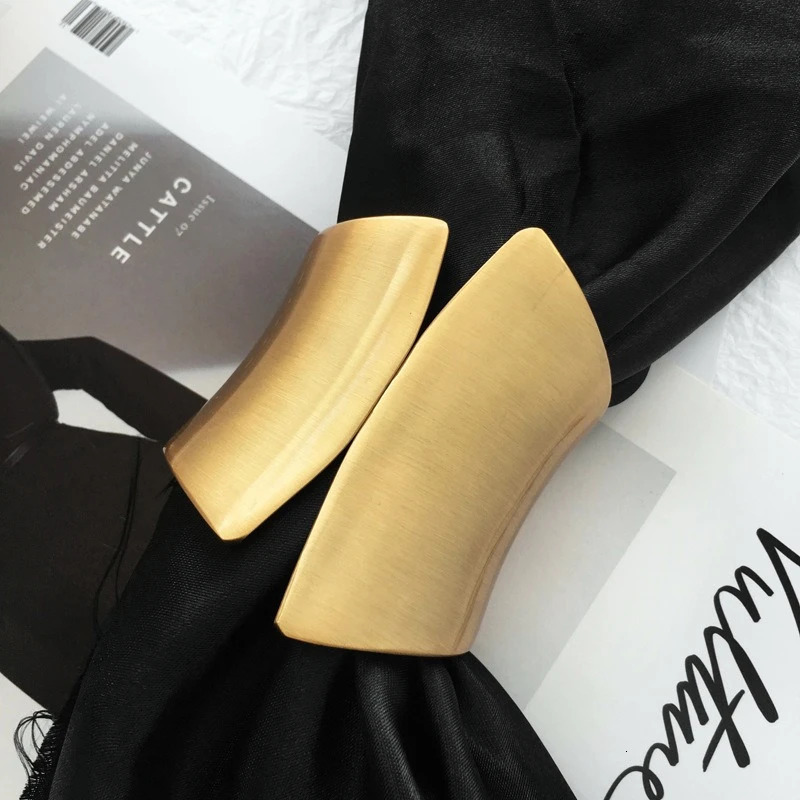 Exaggerated Chunky Heavy Metal Bracelet Womens Punk Gothic Irregular Wide Gold Open Bracelet Party Jewelry Bijoux 241007