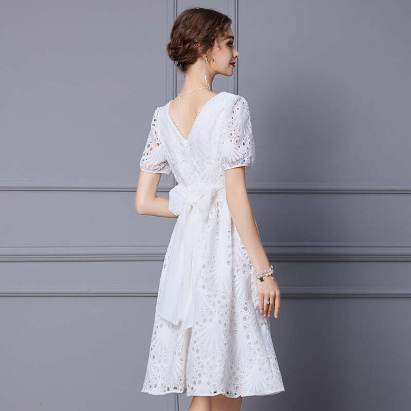 white dress 2024 new womens summer V-neck belt with cinched waist for slimming fairy lace A-line skirt