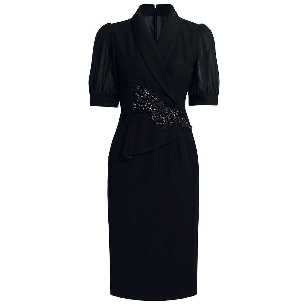 s high-end commuting style suit skirt with diamond embellishments at the waist to show off body shape buttocks wrapped dress new for spring/summer 202