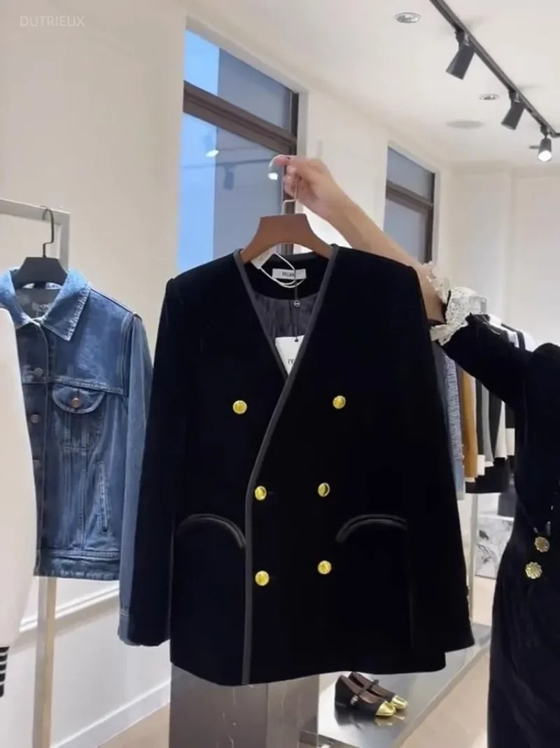 Temperament Coat Tops Vintage Black Velvet Jackets For Women Vneck Long Sleeve Double Breasted Loose Oversized Outwear Thick 241011