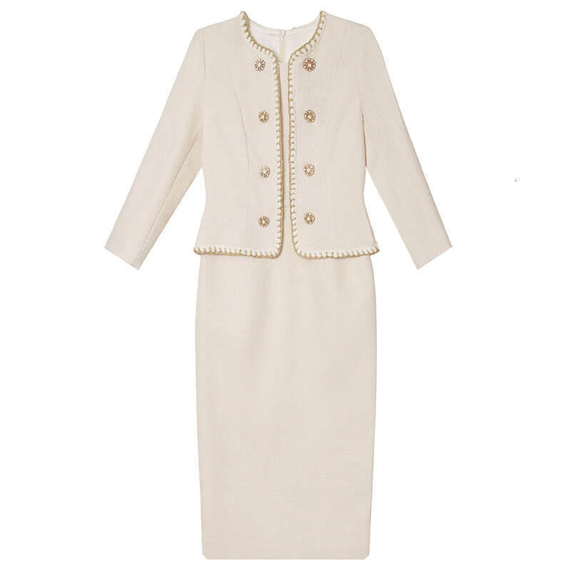 Thickened Autumn Dress with Belt for Womens High End 2024 New Hepburn Style Mid length Bag Hip Skirt