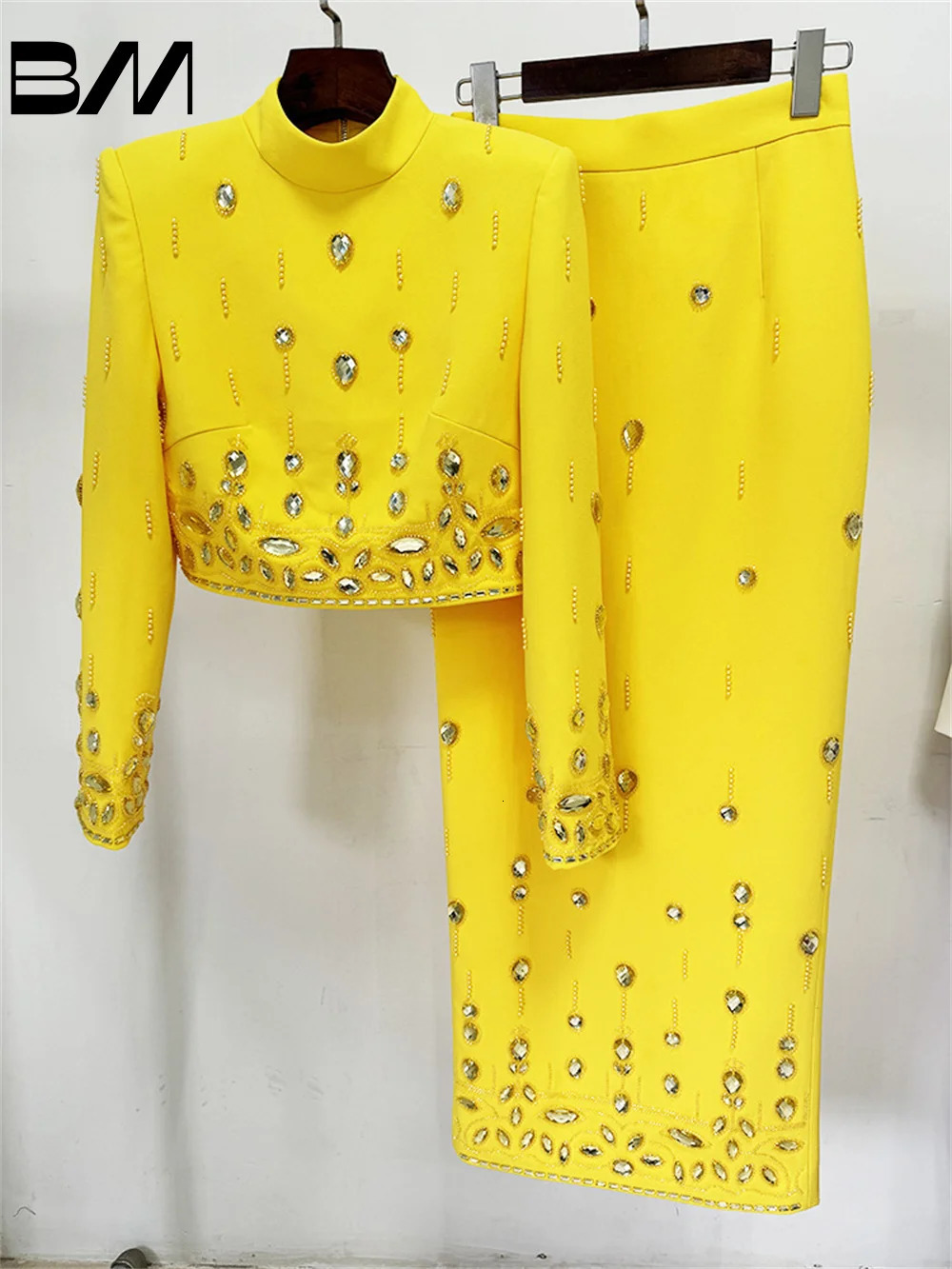 Charming two-piece short top long skirt elegant celebrity fashion set for formal banquets heavy pearl diamond 241011