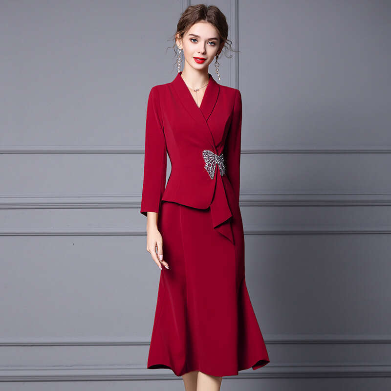 autumn new dress 2024 formal occasion suit collar nail diamond waist slimming long fish tail skirt