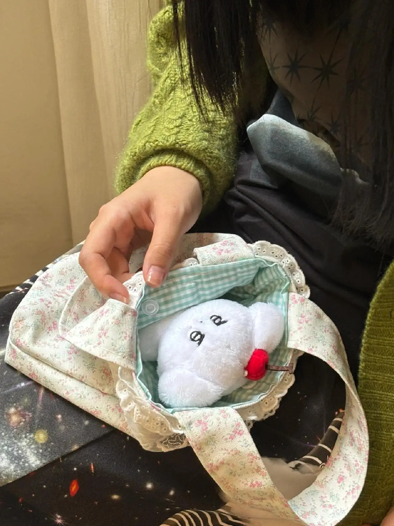 Miyagawa Korean retro large capacity handbag fashionable and casual lace printed sweet single shoulder handbag 241008