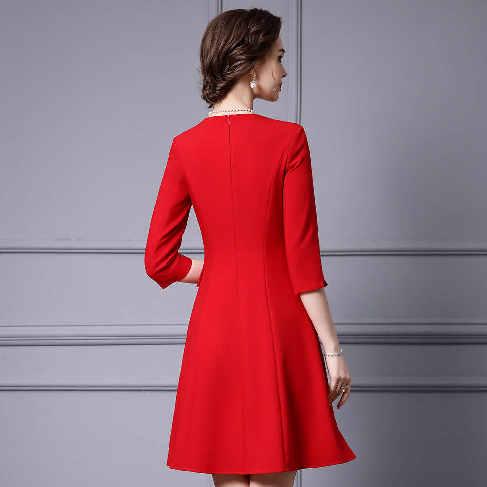 Smart high-end red dress that highlights height thinness unique seven quarter sleeve A-line skirt Spring and Autumn 2024 new collection