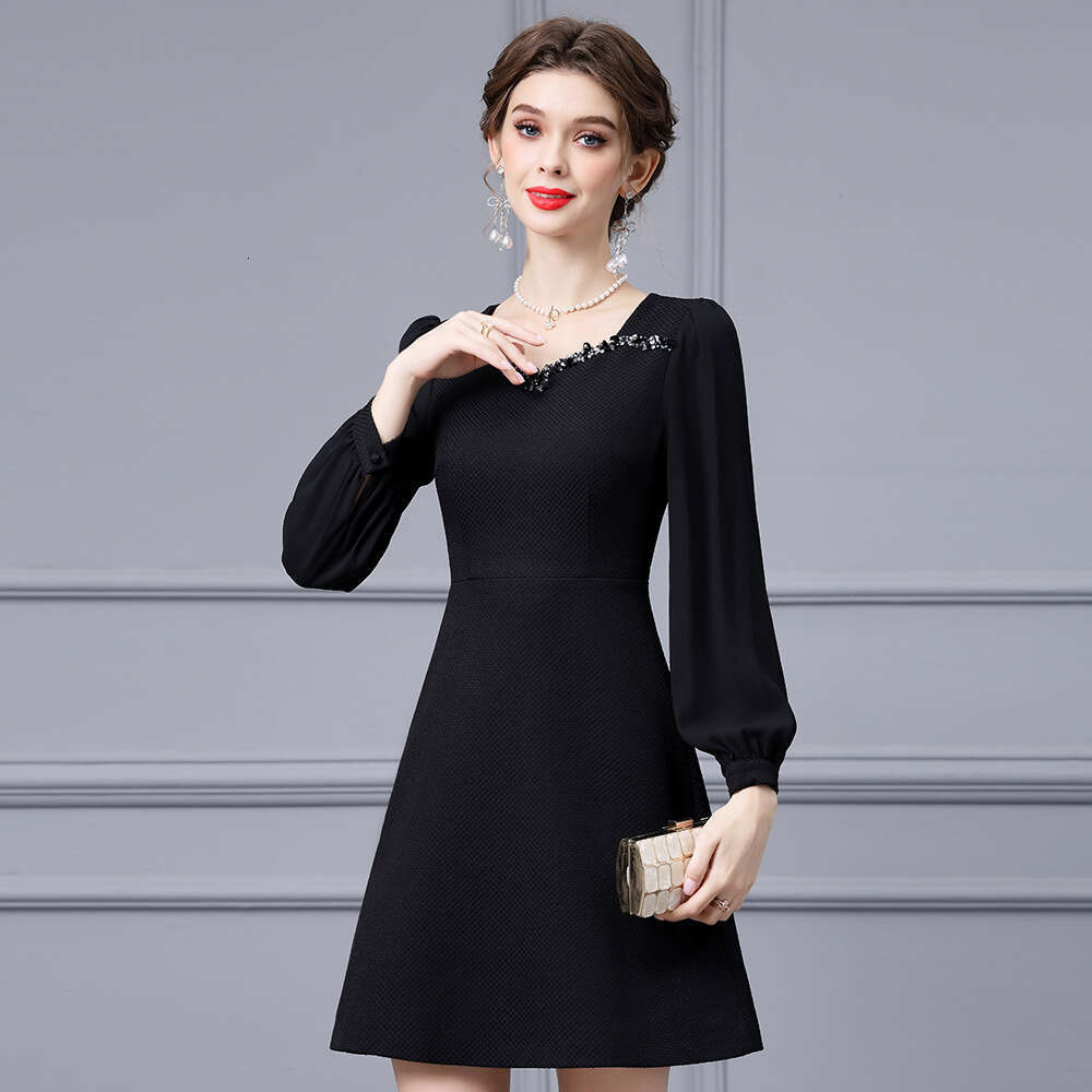 handmade nail diamond high waisted A-line 2024 new model socialite temperament black long sleeved heart-shaped collar dress