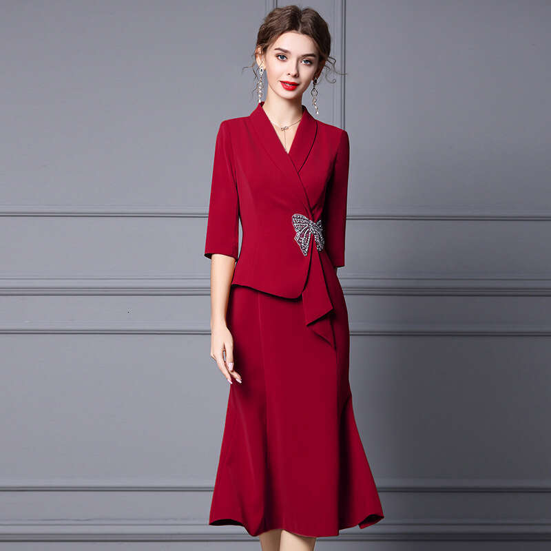 autumn new dress 2024 formal occasion suit collar nail diamond waist slimming long fish tail skirt