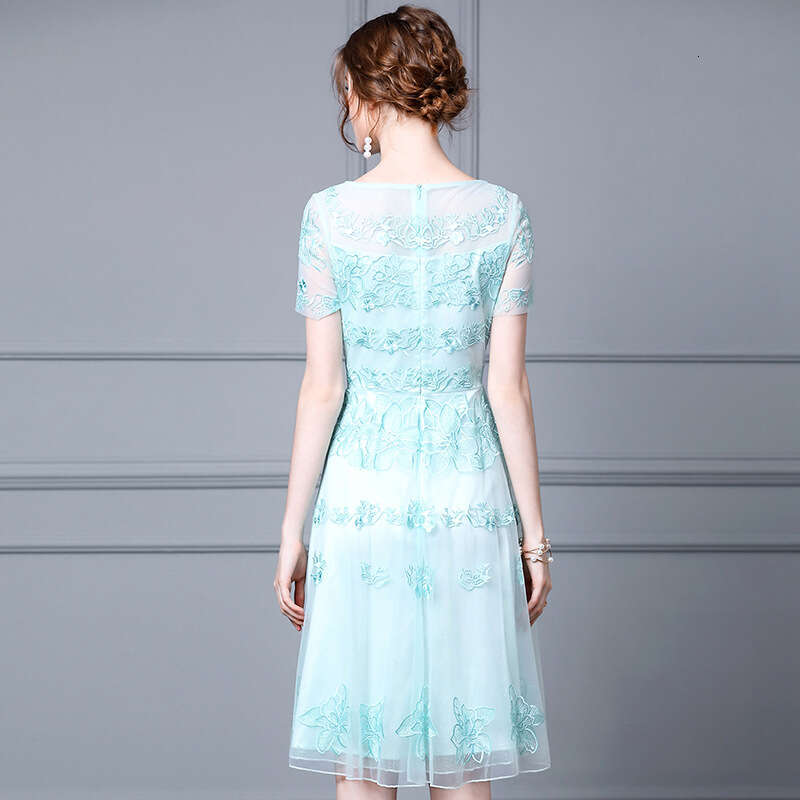 Smart and elegant goddess style mesh dress 2024 summer new embroidered nail bead party dress