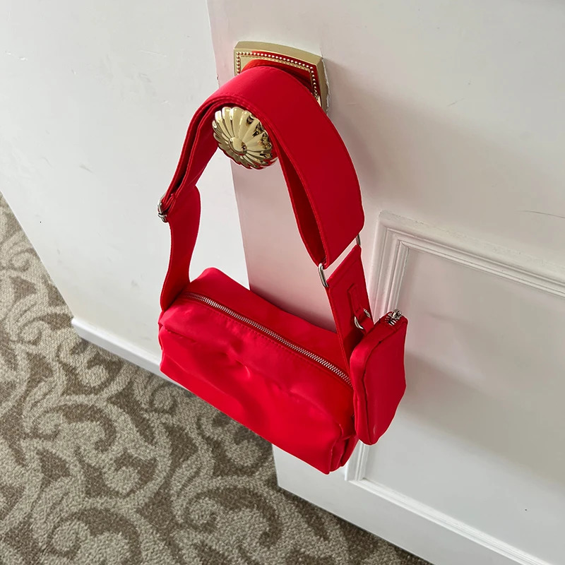 Red casual pillow shoulder bag for women Korean fashion casual canvas underwear bag for spring and summer sports handbag 241008