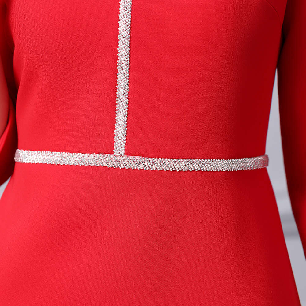 Red Heavy Industry Nail Bead Light Mature Royal Sister Style High Waist Slim and Medium Length Dress 2024 Autumn New Collection