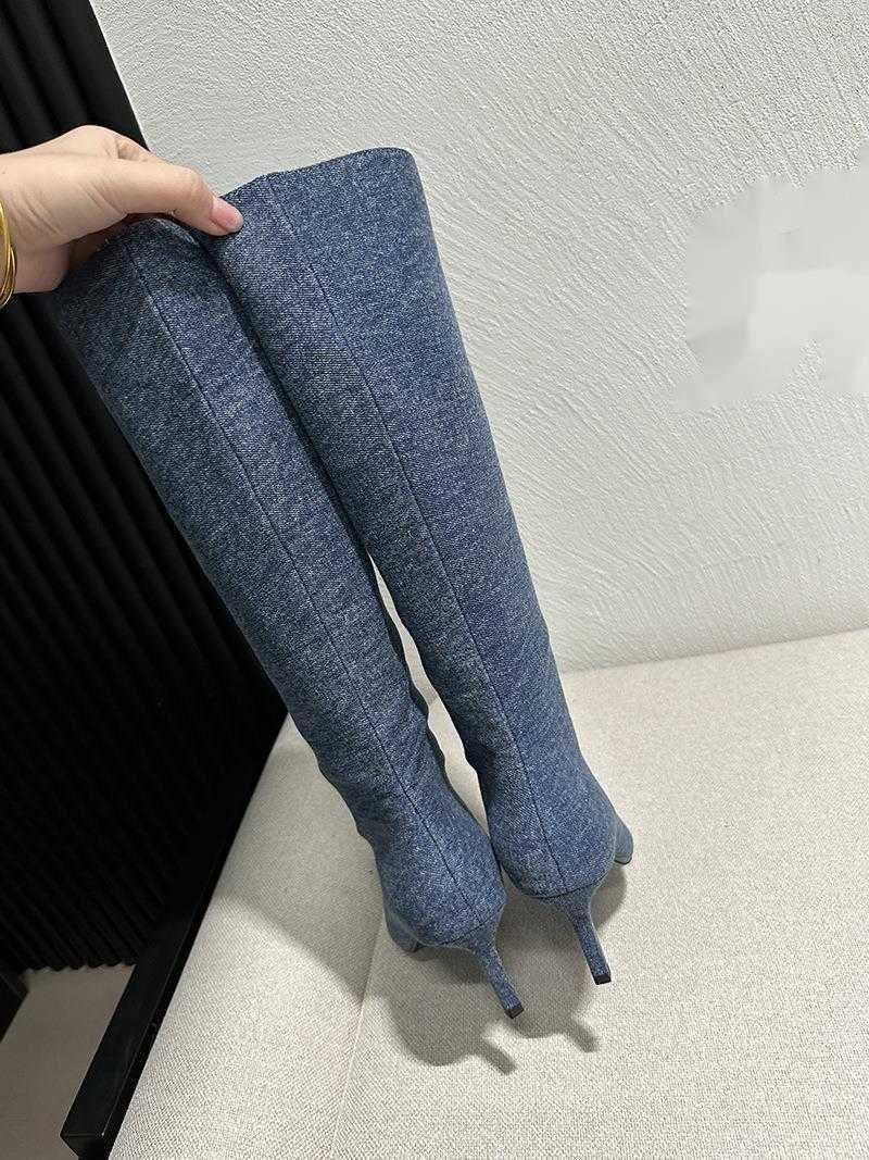 Four Seasons Wearable Martin Boots Crocodile Pattern Square Head High Heels Long Fashion Boots Solid Color Versatile High Heels Long Boots 240826