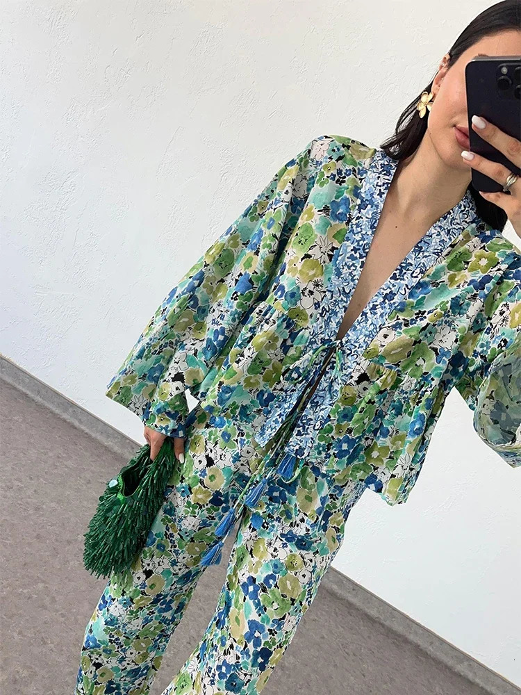 Fashion printed two-piece set for womens fashion loose long sleeved lace top with wide legs Trouser 2-piece set for womens commuting set 241010