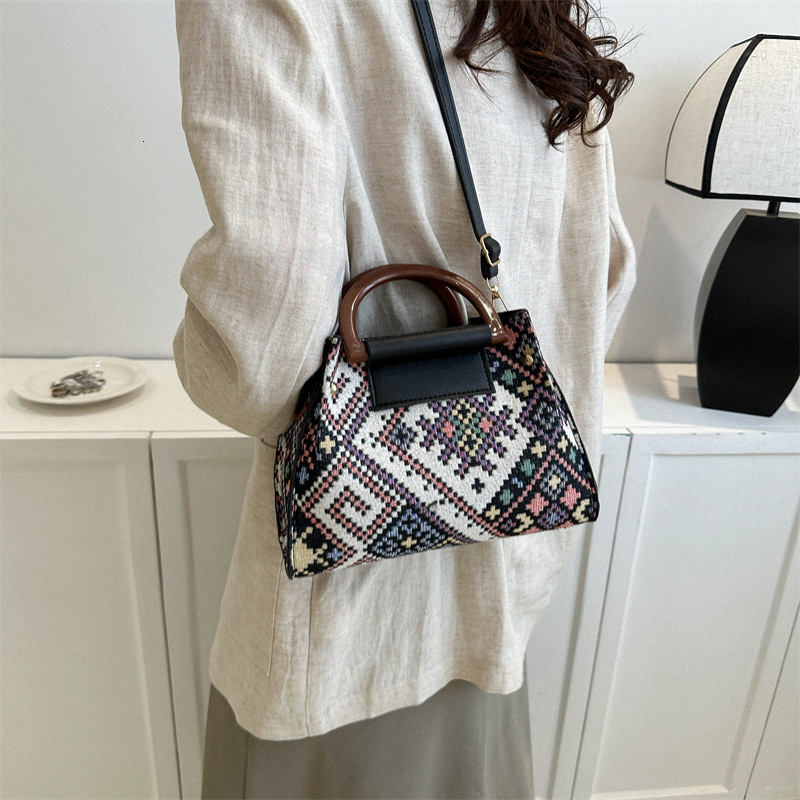 New Fashionable Handbag Korean Edition Crossbody Women's Casual Simple Trendy Shoulder Bag