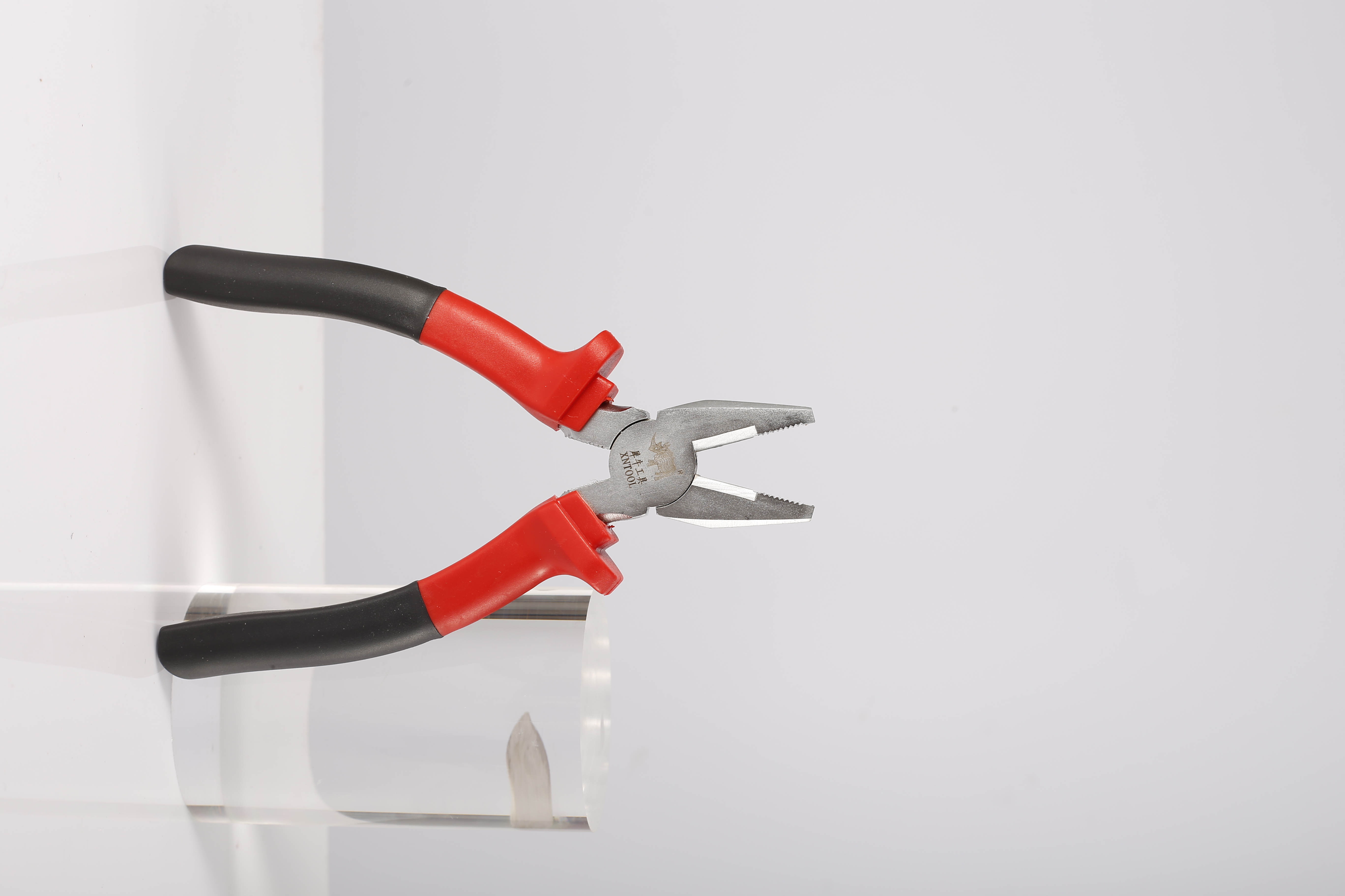 American style pliers with double handles