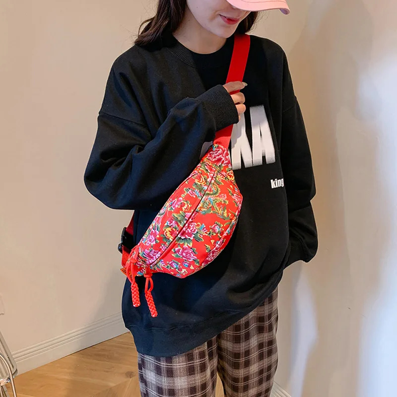 Chinese style Northeast big flower retro cross body bag womens fashionable chest bag floral pattern sports and leisure Fanny bag 241008