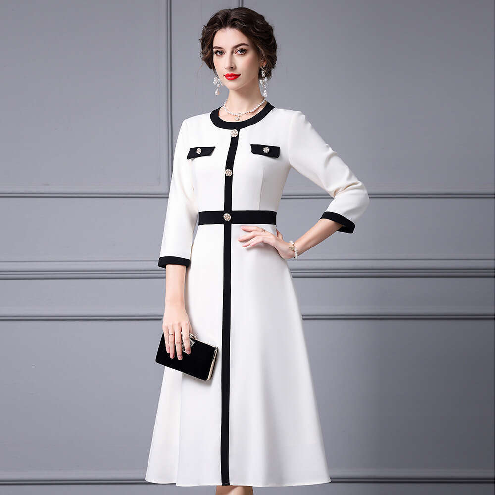s new autumn 2024 French style high-end temperament black and white contrasting high waist slimming seven quarter sleeve dress