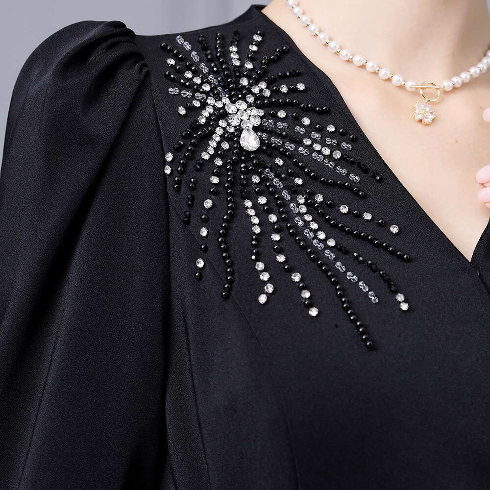 high-end luxury temperament exquisite nail diamond waist cinching lace up fake two-piece hip hugging dress 2024 autumn new item