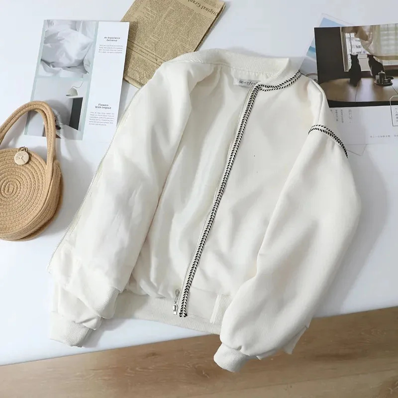 Vintage Stripe Splicing Women Jacket Y2K Autumn Korean V Neck Loose Baseball Coats Female Harajuku AllMatch Warm Outwear 241011