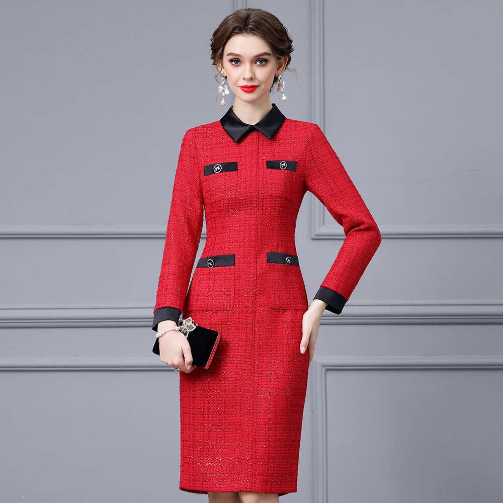 Red Coarse Floral Bun Hip Skirt 2024 Autumn New High end socialite Style Show Body Collar Dress