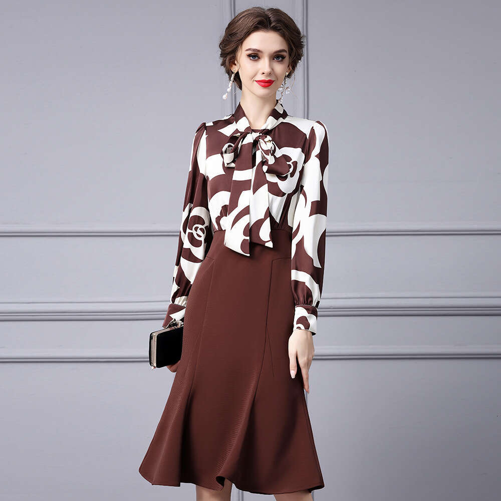 Smart and mature imperial style dress 2024 new bow tie strap splicing fake two-piece hip hugging fish tail skirt autumn