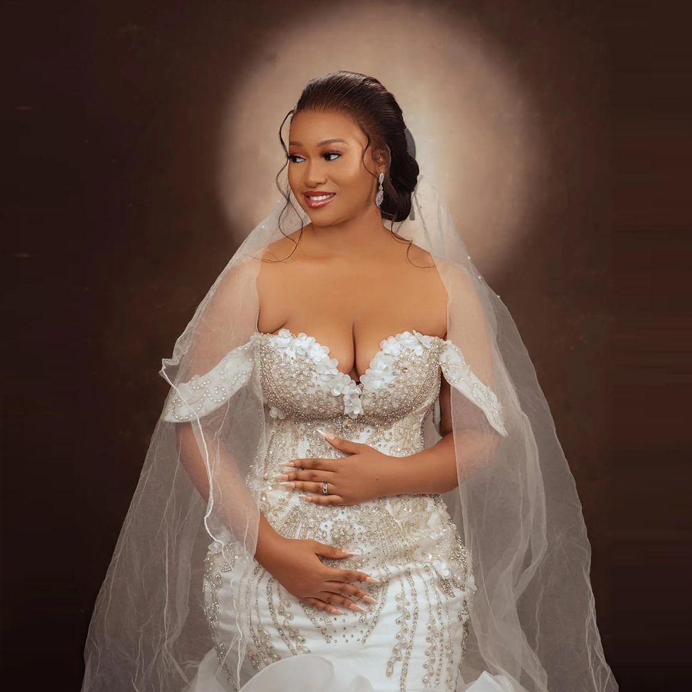 Plus Size Arabic Aso Ebi Mermaid Wedding Dresses Lacefull Flowers Crystals Beaded Sweetheart Bridal Gowns Custom Made Robes De Mariee