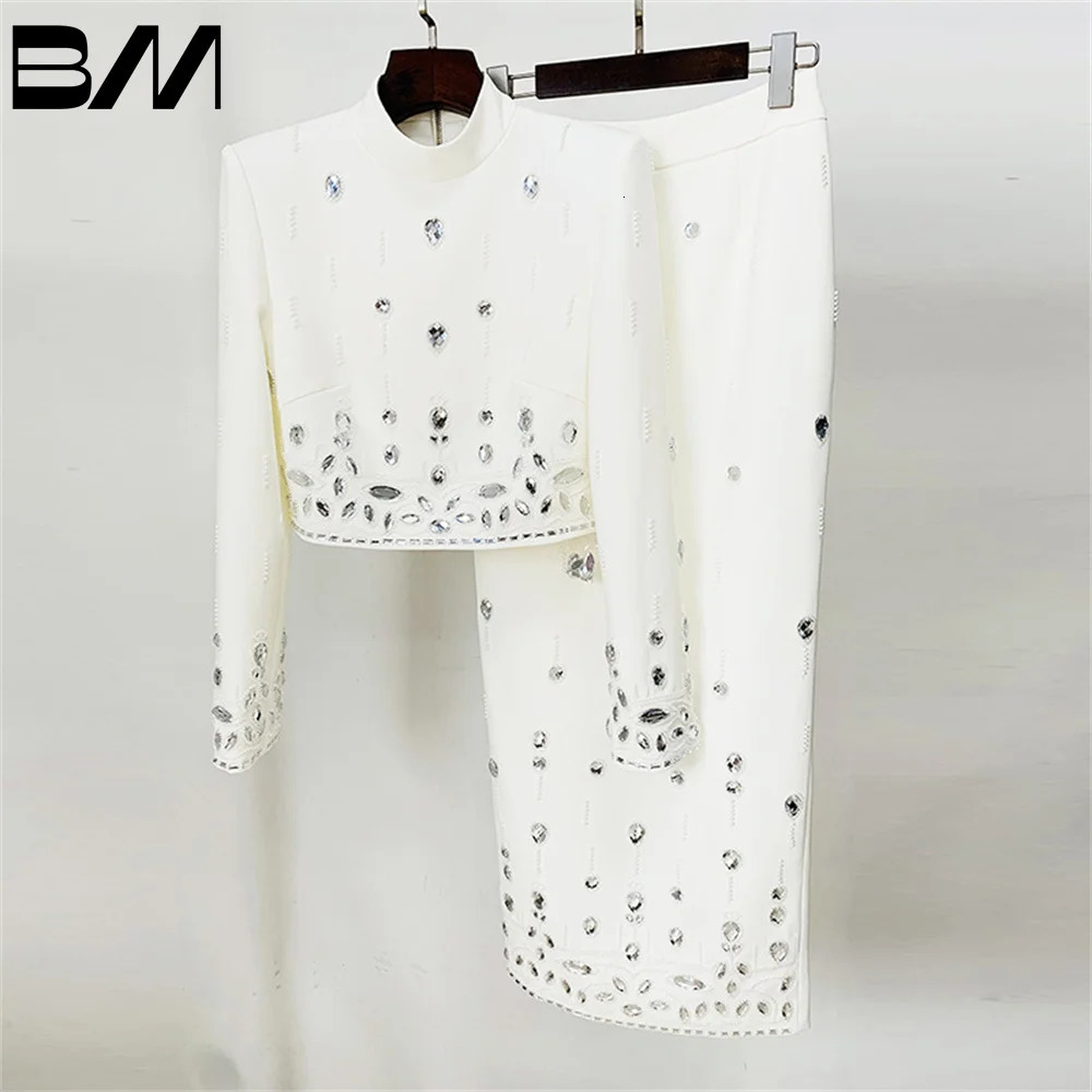 Charming two-piece short top long skirt elegant celebrity fashion set for formal banquets heavy pearl diamond 241011