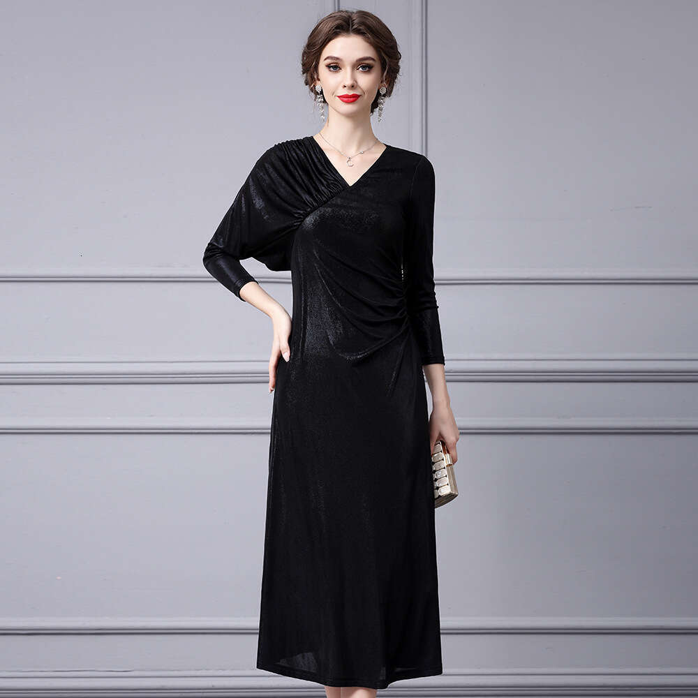 Smart stylish design V-neck pleats noble temperament. Wide lady with bat sleeves velvet dress medium to long spring and autumn styles