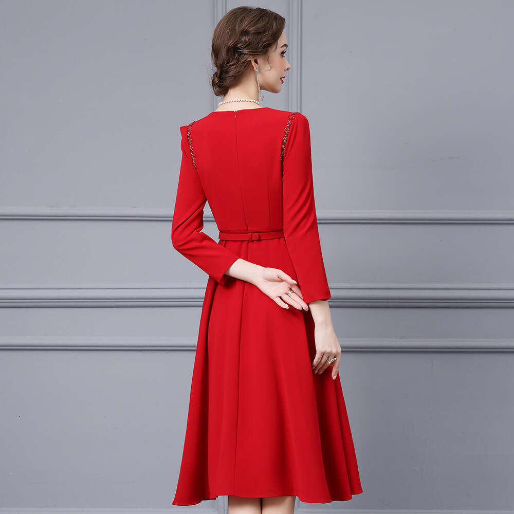 Smart and noble light luxury temperament red diamond studded belt waist cinching long sleeved A-line big swing dress 2024 autumn new item