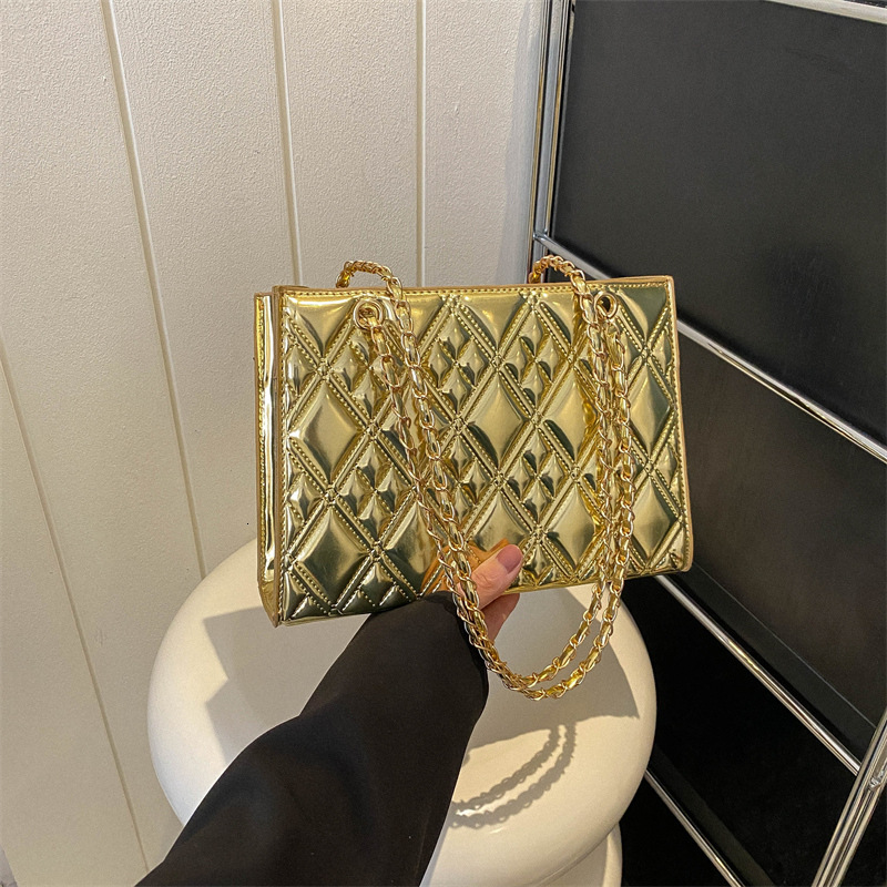 Trendy texture mirror for women new fashion single shoulder stylish small square bag, simple hand-held crossbody bag