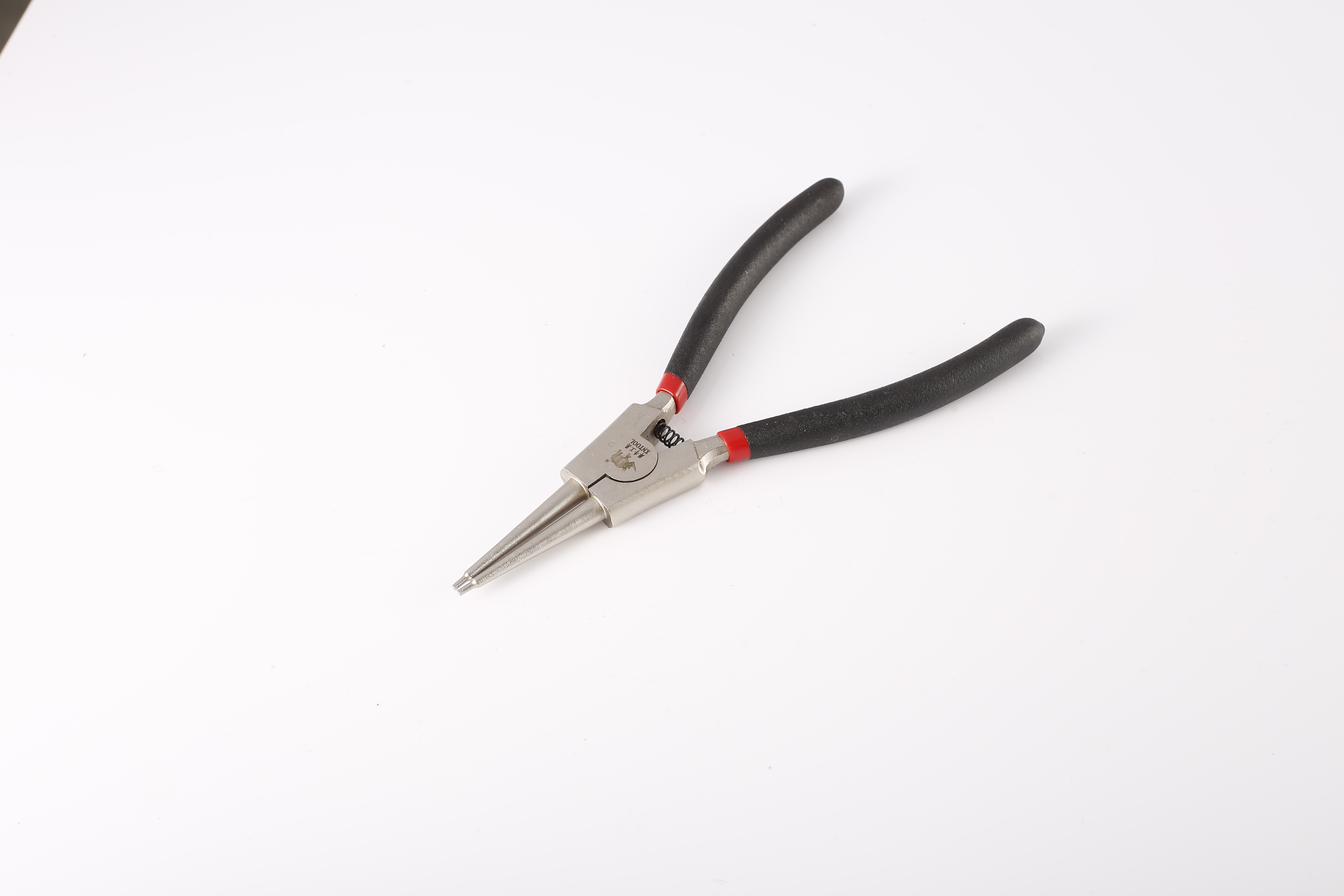 Circlip pliers (retaining ring pliers)